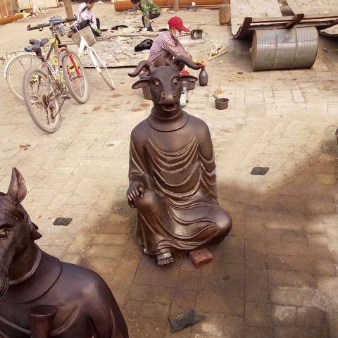 坐着十二生肖铜雕-铸铜坐姿兽首生肖羊喷水雕塑