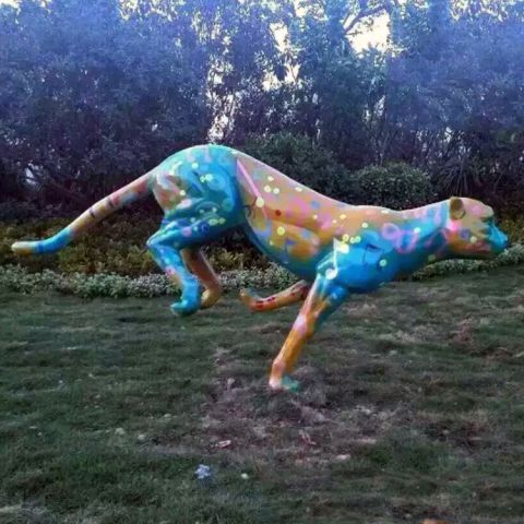 玻璃钢粉红豹雕塑-公园草坪动物摆件