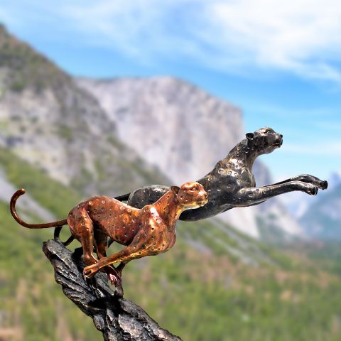 抬头豹雕塑-铸铜景观动物摆件