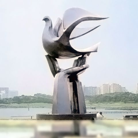 不锈钢鸽子主题雕塑-放飞梦想镜面创意广场景观雕塑