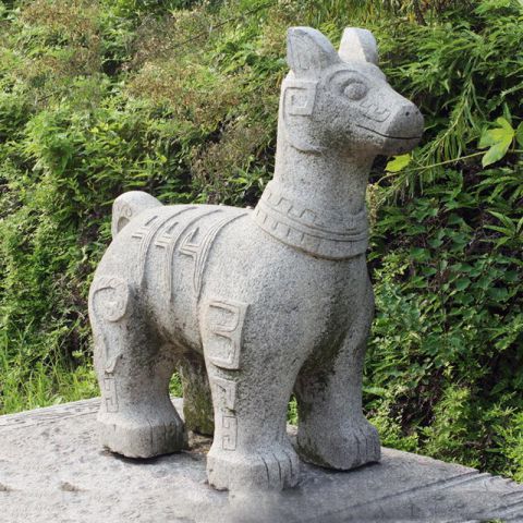 石雕狗卡通雕塑-公园动物狗生肖摆件
