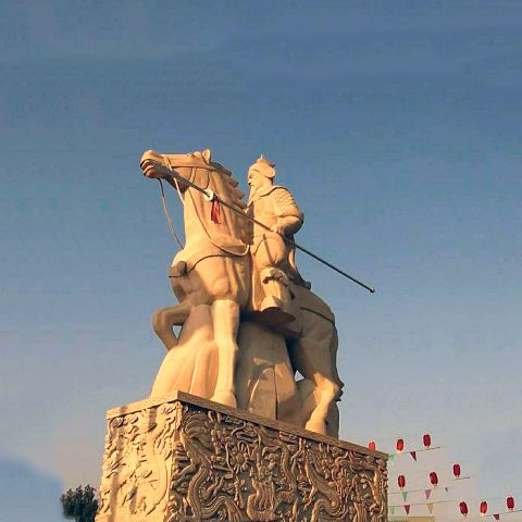 郭子仪砂岩石雕-景区大型历史人物郭子仪骑马雕塑