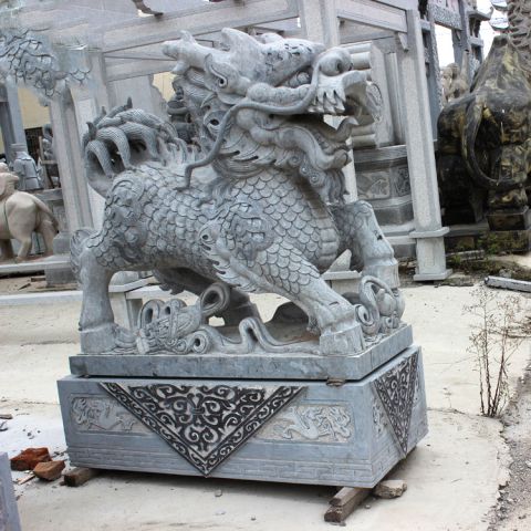 青石石雕麒麟-仿古神兽动物雕塑