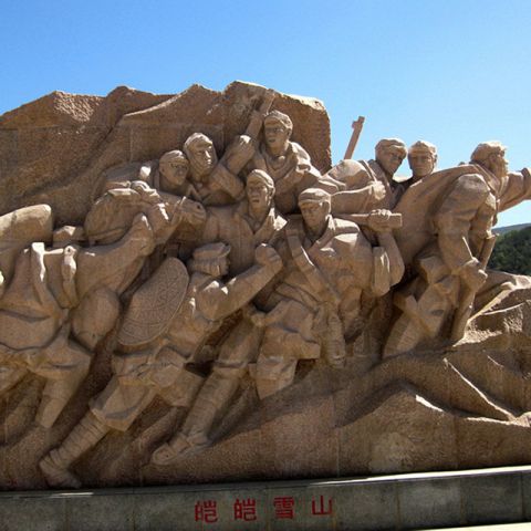 凯凯雪山-风景区砂岩浮雕抗战人物群雕塑