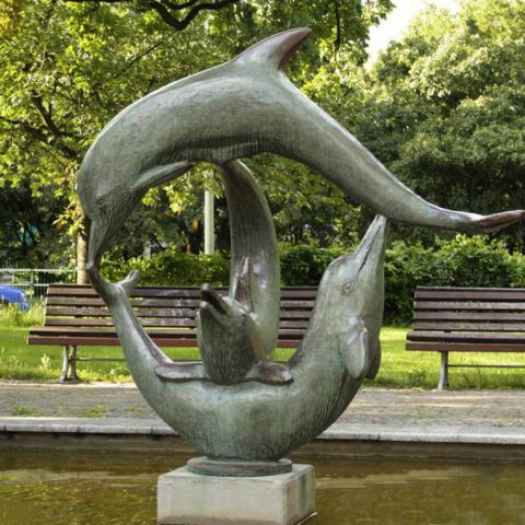 嬉戏海豚-公园园林创意动物景观雕塑
