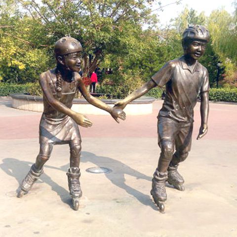 滑冰人物雕塑-纯铜铸造公园广场运动人物铜雕