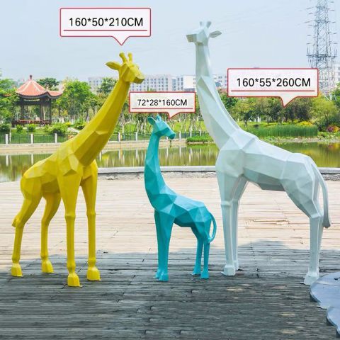 几何面长颈鹿雕塑-玻璃钢公园、商场动物摆件