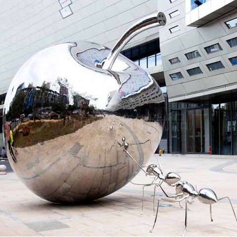 蚂蚁创意雕塑-蚂蚁推苹果创意不锈钢城市景观雕塑