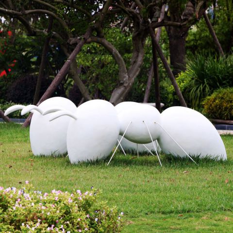 蚂蚁玻璃钢雕塑-白色创意公园动物景观雕塑