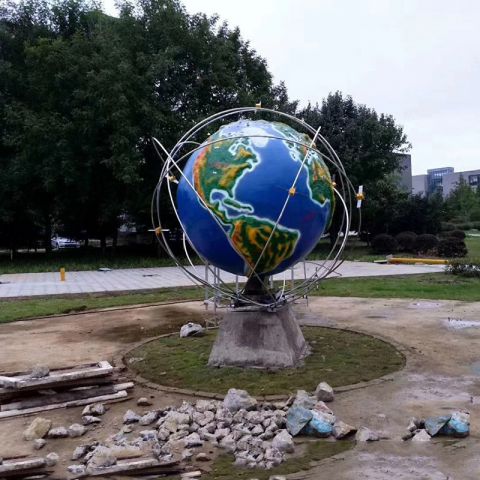 蓝色地球雕塑-公园园林不锈钢彩绘地球仪景观雕塑