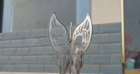 不锈钢蝴蝶雕塑图片