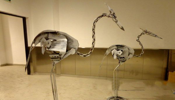 公园动物不锈钢抽象仙鹤雕塑图片