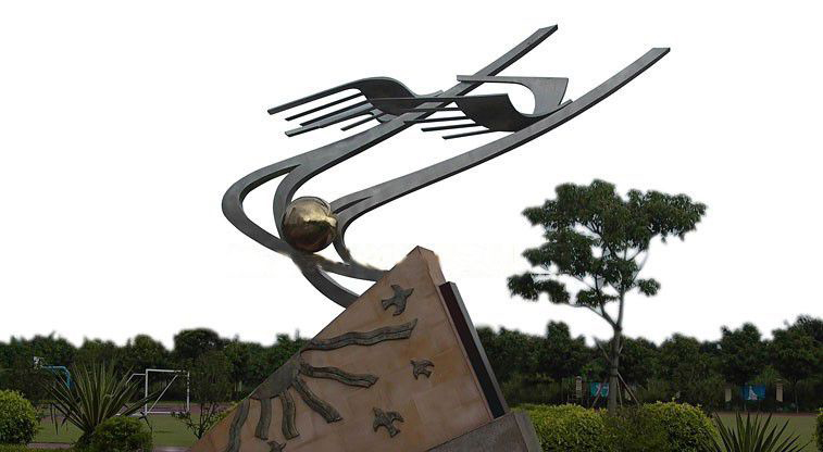 公园不锈钢抽象飞翔的鸟雕塑图片