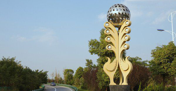 不锈钢镂空球抽象公园景观雕塑图片
