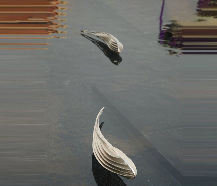 水景不锈钢抽象鱼雕塑图片