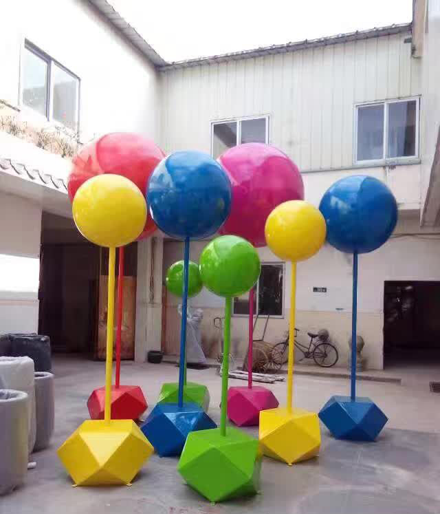 不锈钢彩色气球雕塑图片