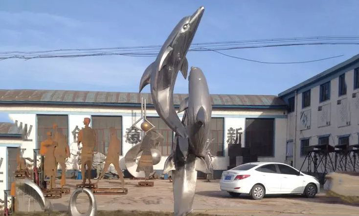 不锈钢海豚嬉戏雕塑图片