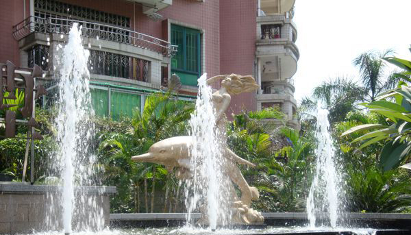 不锈钢海豚喷泉雕塑图片