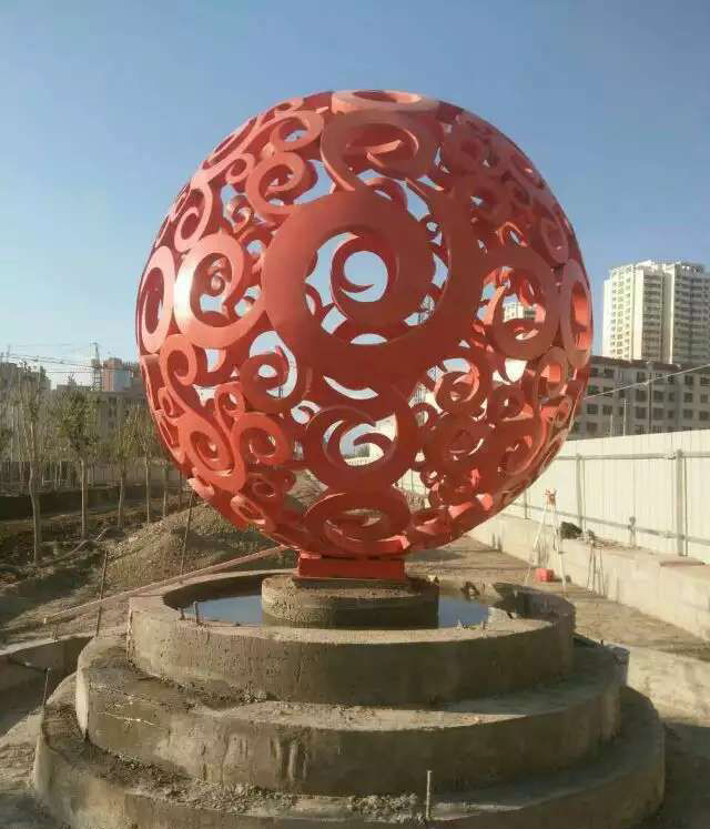 不锈钢艺术造型镂空球雕塑图片