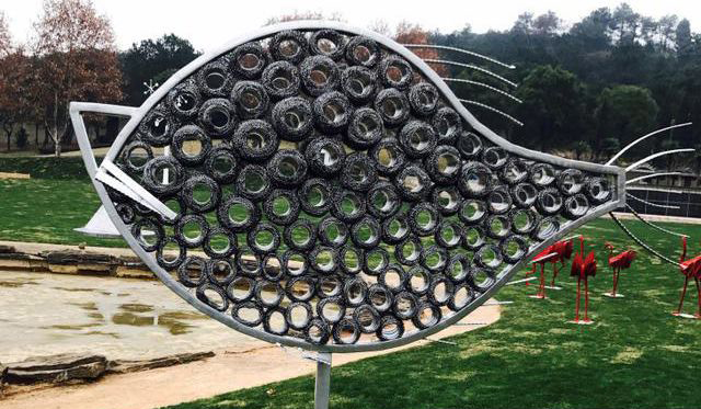 不锈钢抽象鱼公园景观雕塑图片