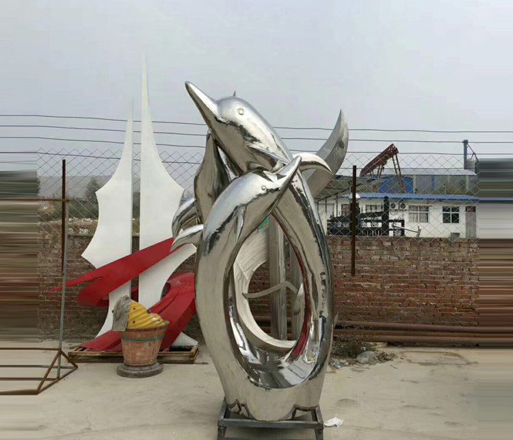 不锈钢镜面海豚雕塑图片