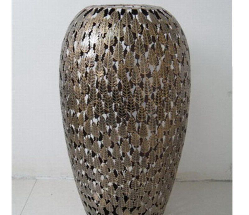 不锈钢镂空树叶花瓶雕塑图片