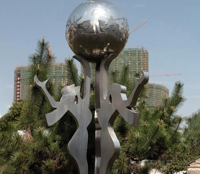 公园不锈钢镂空球景观雕塑图片