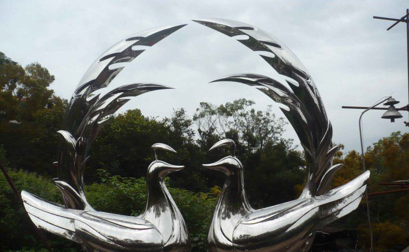 不锈钢抽象孔雀公园动物雕塑图片