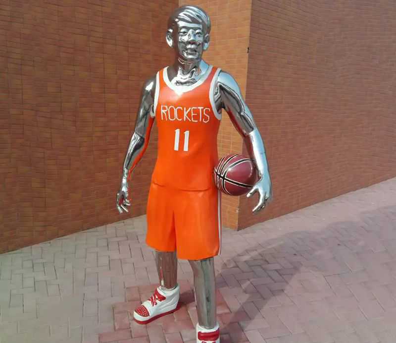 不锈钢篮球运动员雕塑图片