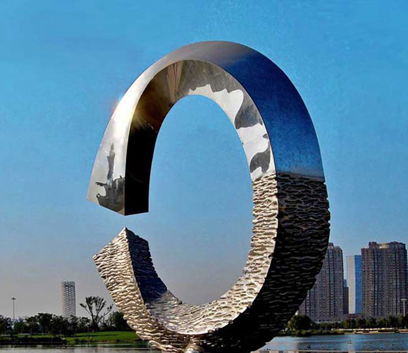 不锈钢圆环公园雕塑图片