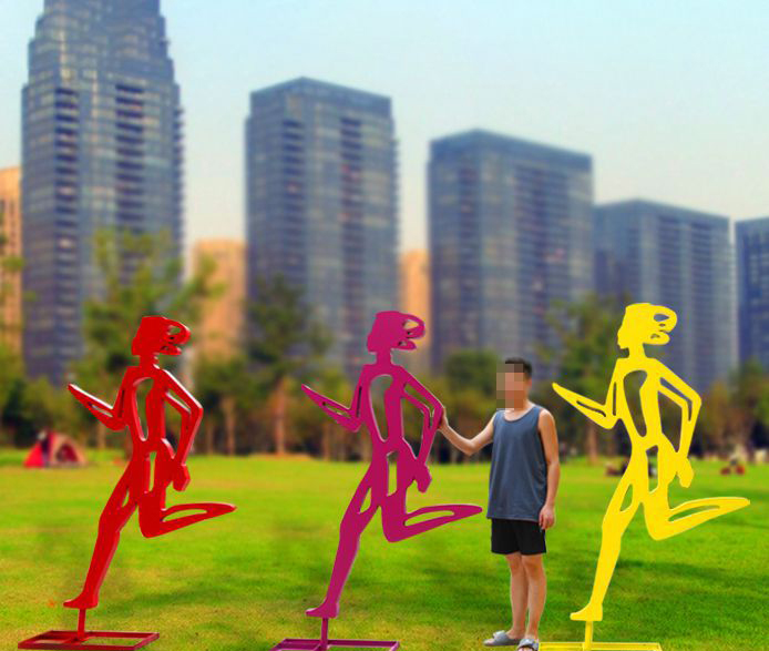 不锈钢抽象跑步女人雕塑图片
