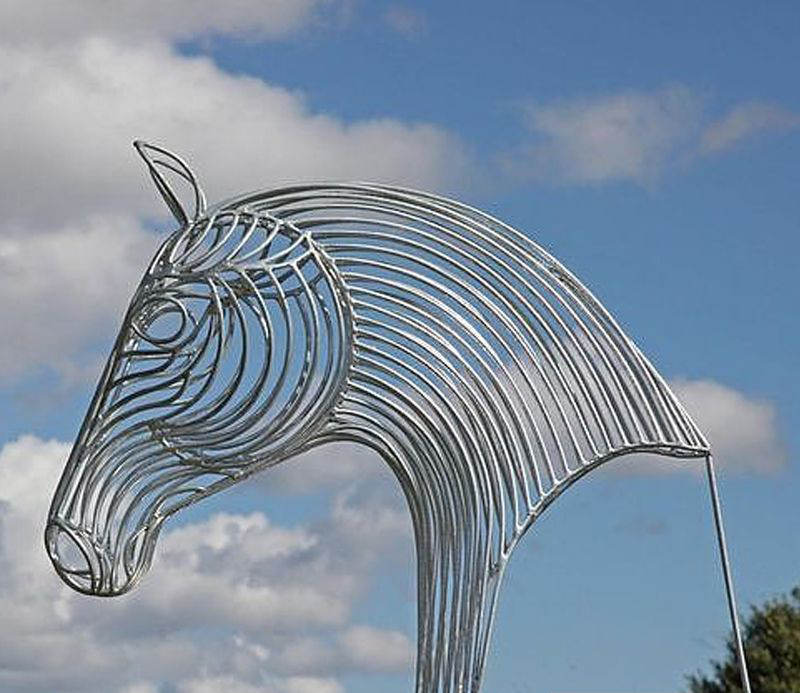 不锈钢马头抽象雕塑图片