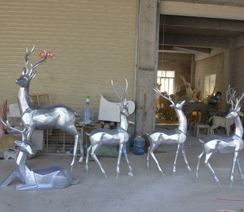 公园不锈钢动物几何鹿雕塑图片