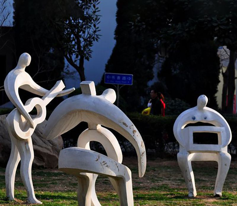 公园不锈钢抽象人物雕塑图片