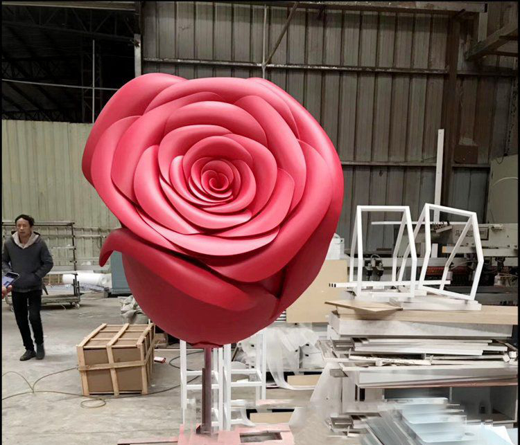 不锈钢喷漆玫瑰花雕塑图片