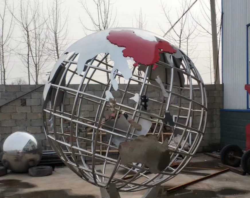 不锈钢铁艺景观镂空球雕塑图片