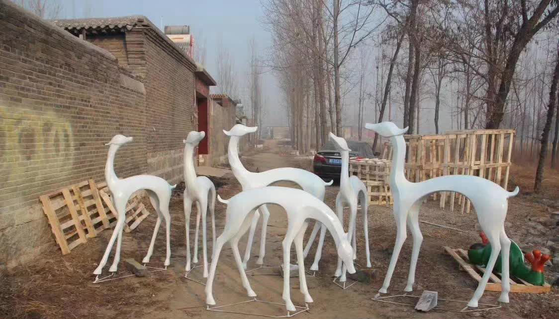 公园不锈钢动物鹿雕塑图片