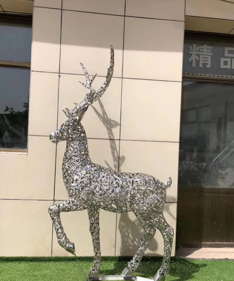 不锈钢镂空动物梅花鹿摆件雕塑图片