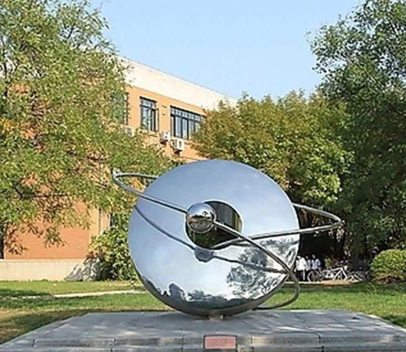 公园不锈钢镜面之球景观雕塑图片