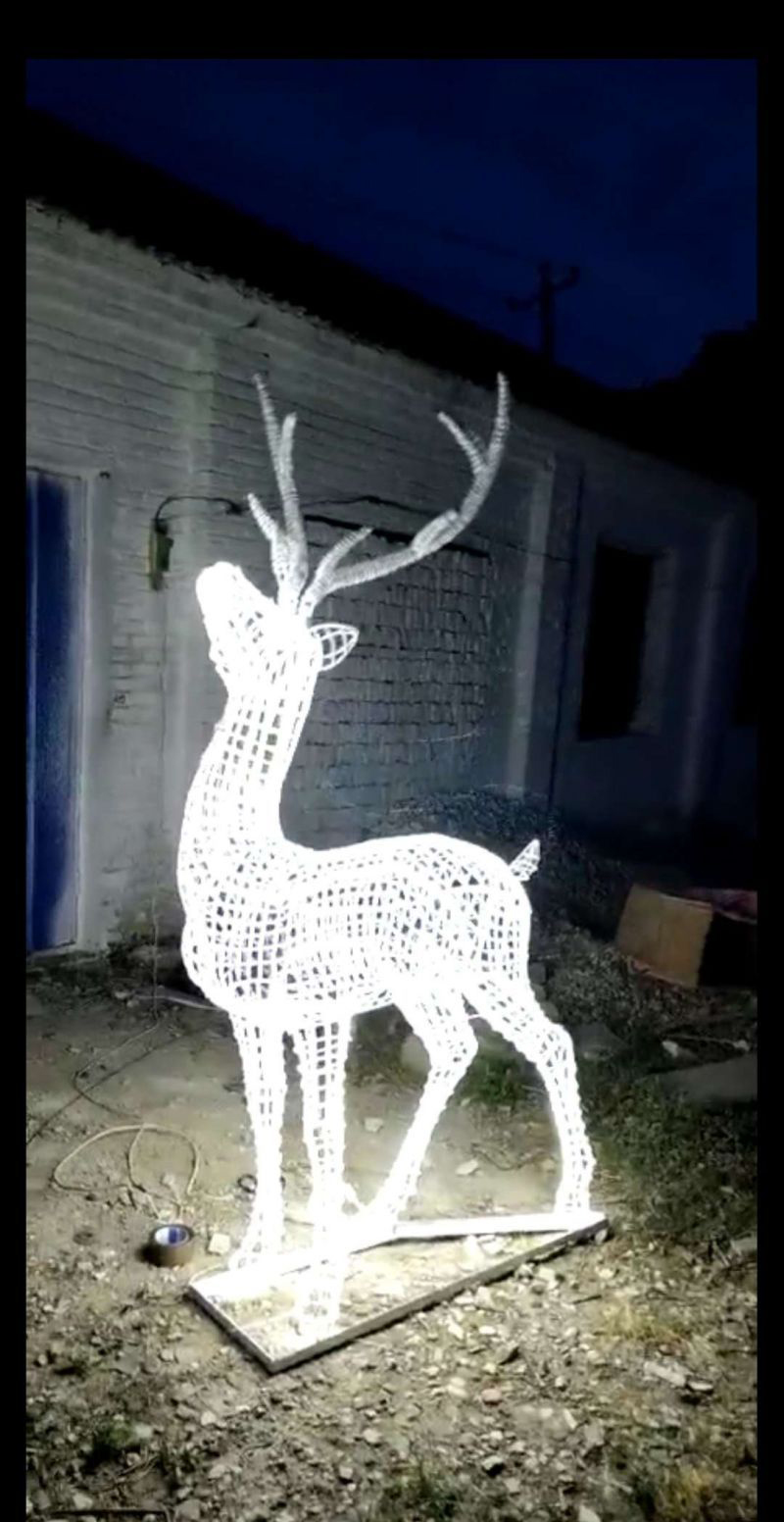 不锈钢亮灯镂空鹿雕塑户外摆件图片