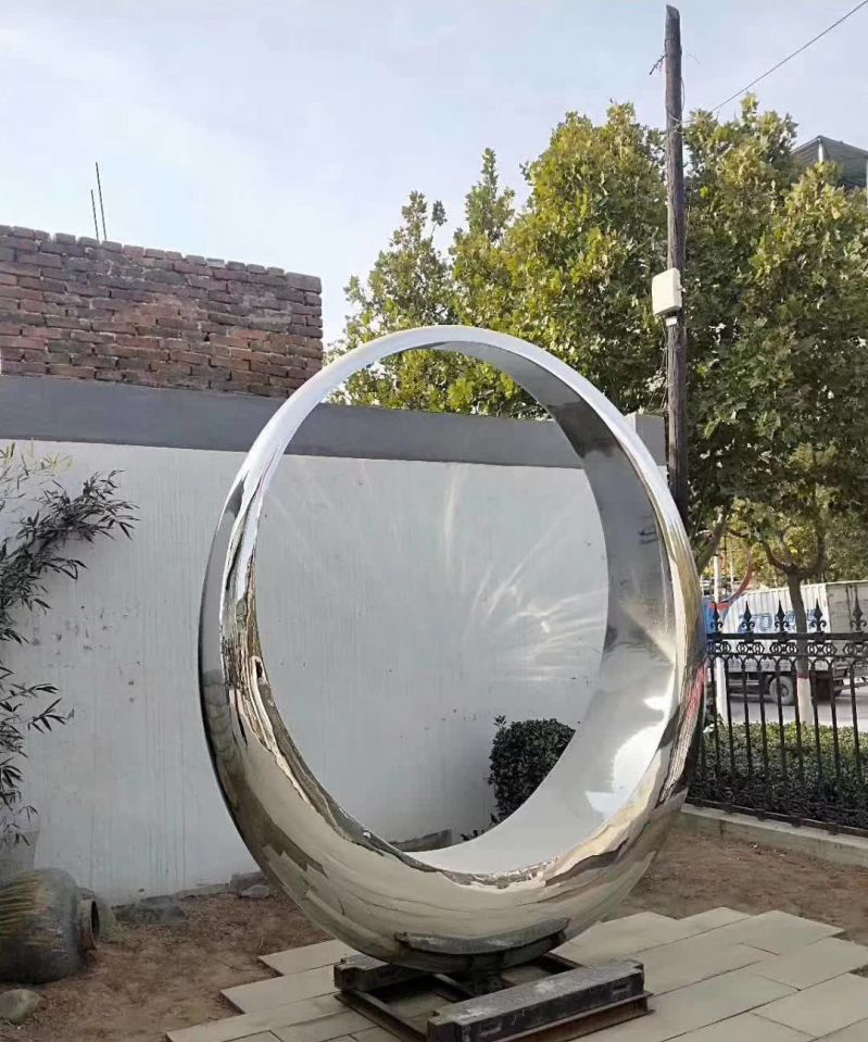 城市圆环不锈钢雕塑图片