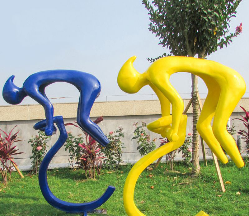 不锈钢骑自行车广场景观雕塑 图片