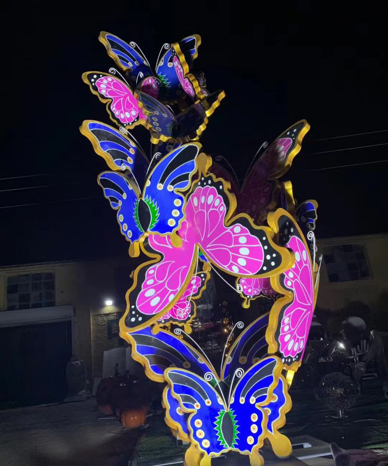 不锈钢灯饰彩绘蝴蝶雕塑图片