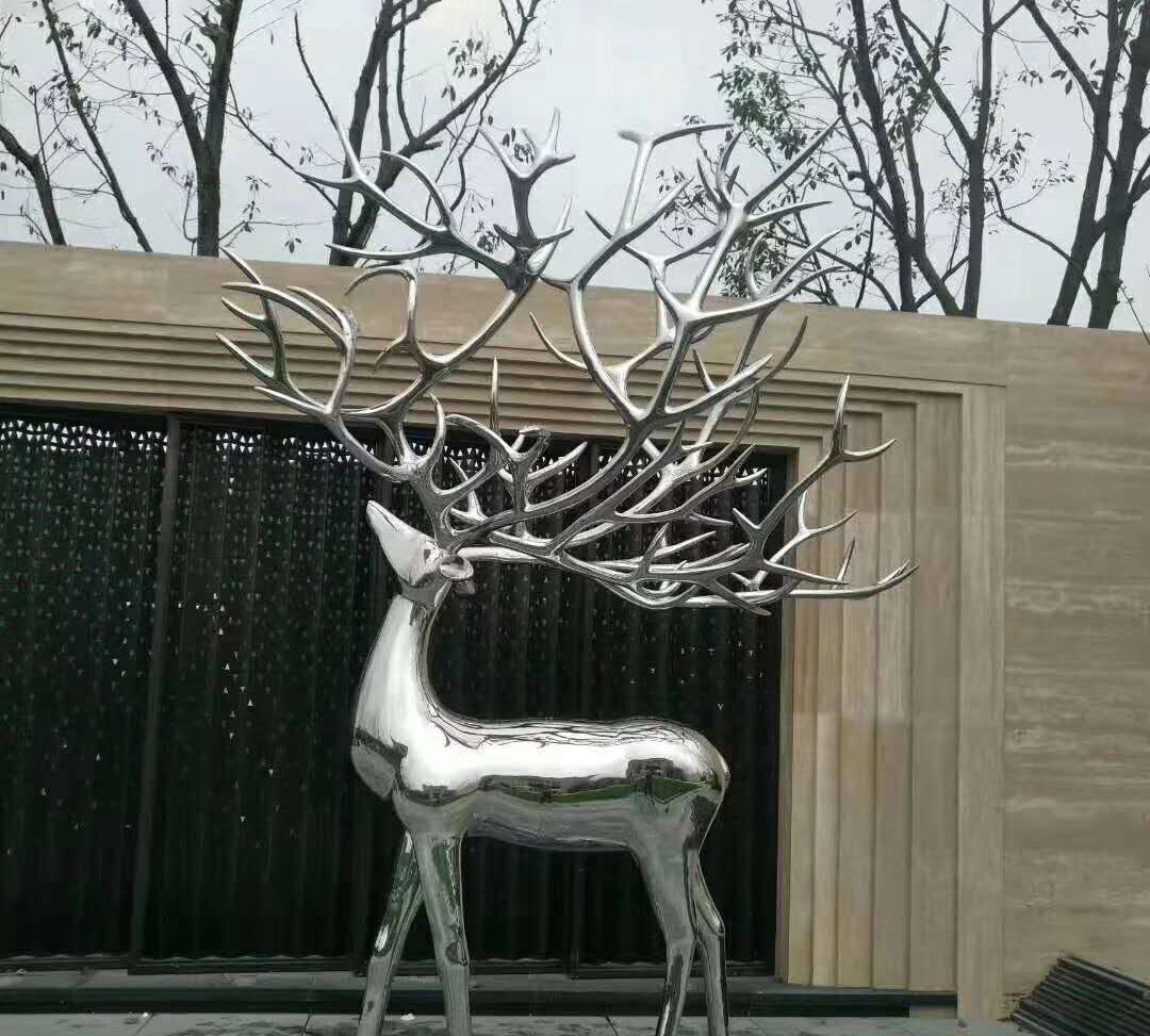 公园镜面不锈钢抽象鹿雕塑图片
