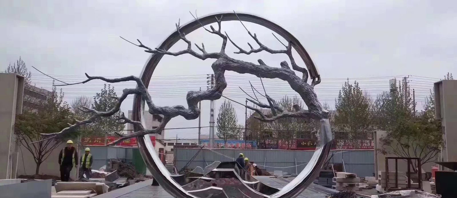 广场不锈钢抽象树枝雕塑图片