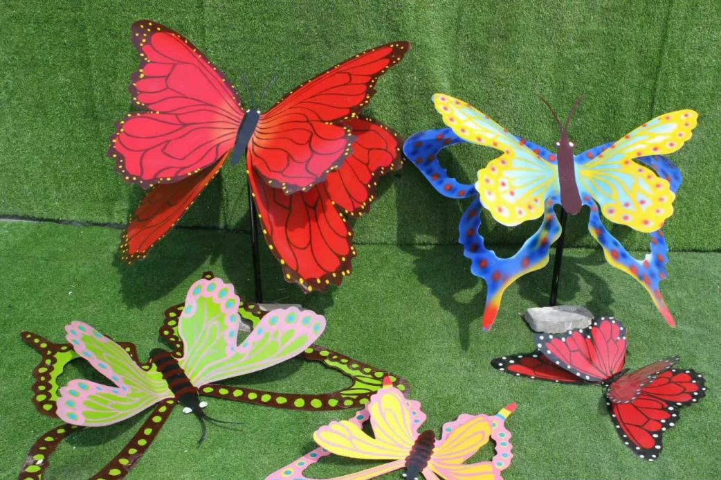 彩色不锈钢园林蝴蝶雕塑图片