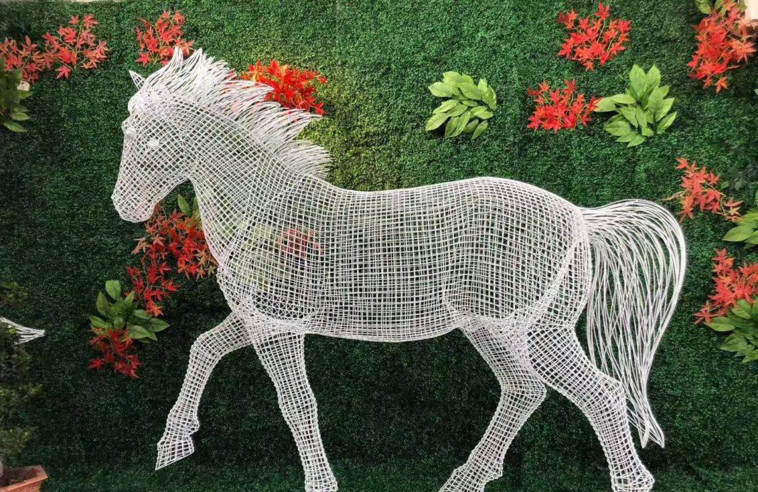不锈钢镂空奔马雕塑广场动物雕塑图片